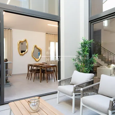 Juma Apartment *
